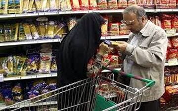 افزایش قیمت کالا و خدمات به بهانه تغییر نرخ بنزین پذیرفتنی نیست
