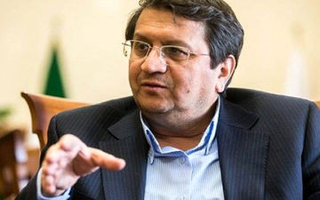 همتی: تاثیر قیمت بنزین در تورم سالانه ۴ درصد است
