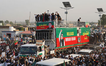 اعلام وضعیت اضطراری در خیبرپختونخوا؛ حزب عمران خان از قدرت کنار گذاشته شد