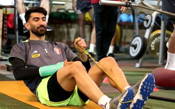 سرمربی پرسپولیس برای یک بازی خاص بیرو را می‌خواهد