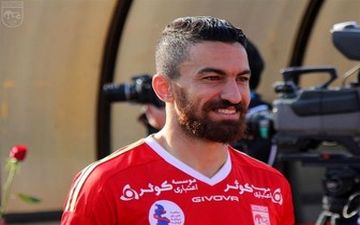  مدافع سابق تراکتور در لیست خرید های استقلال
