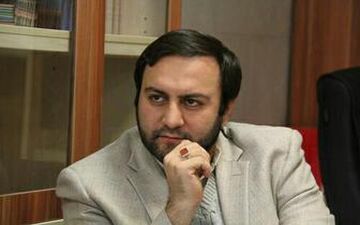پیرهادی: مسئولان باید مردم را مَحرم و خود را موظف به پاسخگویی بدانند 