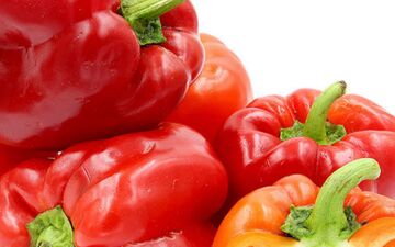 این خوراکی ها برای جوانی و زیبایی پوست معجزه می کنند

