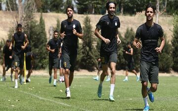 ساپینتو هم چنان نگران عدم حضور مدافع جدید/مجوز بازی هنوز صادر نشده است! 