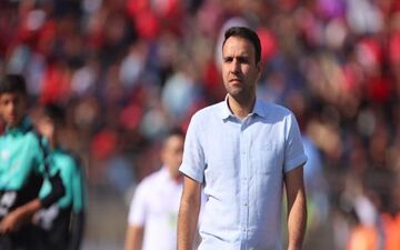 خلیلی: فرشاد احمدزاده به دلیل ناراحتی زودتر ورزشگاه را ترک نکرد