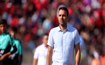 خلیلی: فرشاد احمدزاده به دلیل ناراحتی زودتر ورزشگاه را ترک نکرد