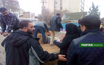 ارسال هفتمین محموله از کمکهای اتاق اصناف و بازاریان خیر کرمانشاه به مناطق سیل زده لرستان به روایت تصویر