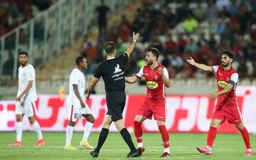
کارشناسی داوری دیدار پرسپولیس و فولاد/ بهتر است لیگ ایران را تعطیل کنند