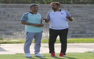 فیروز کریمی در بازی تراکتور کجا بود؟

