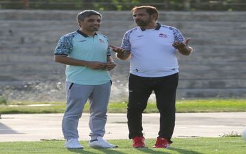 فیروز کریمی در بازی تراکتور کجا بود؟
