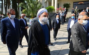 خداحافظی روحانی و کابینه با پاستور