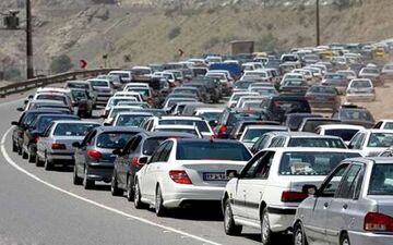 ترافیک سنگین در مسیر شمال ـ‌ جنوب کندوان/ افزایش تردد خودروهای سنگین در جاده
