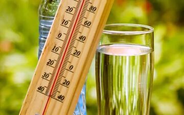 از کجا بفهمیم بدنمان کم آب است؟
