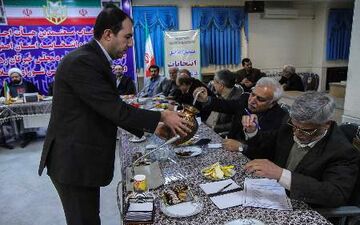 همراهی مردم نصف جهان با همه ایران در خلق یک حماسه ملی + فیلم