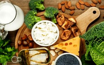 چرا مصرف مواد غذایی حاوی کلسیم مهم است؟

