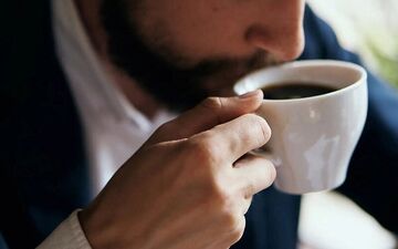 ۴ عادت ساده‌ای که فکرش را نمی‌کنید سلامت شما را به خطر بیندازد