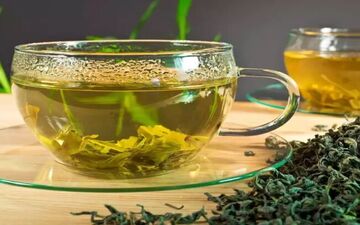 این افراد در خوردن چای سبز باید خیلی مراقب باشند!
