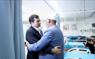 عیادت وزیر ورزش و جوانان از صابر کاظمی+ عکس
