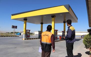 خدمت‌رسانی ۱۲ مجتمع خدمات رفاهی کرمانشاه به زائران اربعین در کریدور بزرگراه کربلا