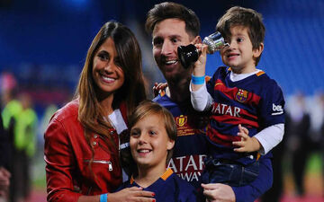 ظاهر متفاوت و جذاب همسر مسی در مراسم فیفا، همه را شگفت‌زده کرد