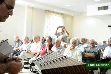 برگزاری مراسم سی‌و‌یکمین سالگرد درگذشت استاد ابراهیم خوشنوا هنرمند و ترانه‌سرا کرمانشاهی