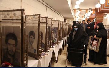 نقش چهره 180 جادویدنام وطن بر تابلوفرش؛ تلفیق هنر ملی و فرهنگ مذهبی ایران
