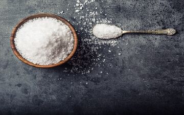 دلیل اینکه بعضی ها عاشق نمک هستند چیست؟