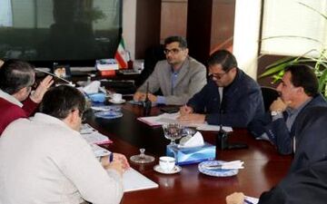 راه اندازی بازارچه های محلی و دائمی به منظور ساماندهی دست فروشان بررسی شد