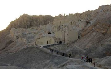 بازدید از قلعه چهل دختران زابل را از دست ندهید
