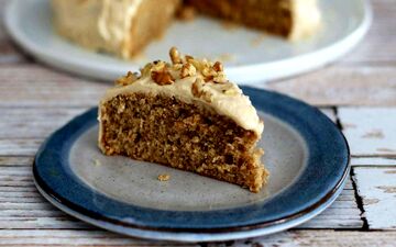 طرز تهیه کیک مغزدار اسپانیایی؛ کیکی متفاوت و خوشمزه برای مهمانی‌ها!