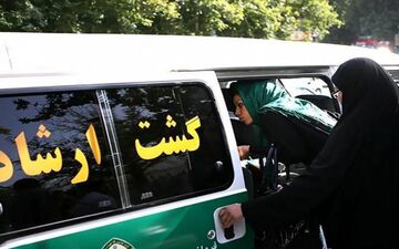 نخستین تصویر منتشر شده از حضور گشت ارشاد در متروی تهران