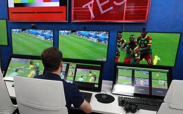 بی توجهی دوباره به خواسته استقلال و پرسپولیس/ LED تبلیغاتی شامل تحریم نیست اما VAR هست!
