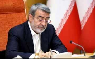
دستگاه‌های مختلف بدون همراهی اصناف در مهار کرونا موفق نمی‌شدند