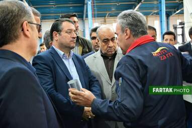 بازدید وزیر صمت و اشستاندار کرمانشاه از قوطی‌سازی زمزم