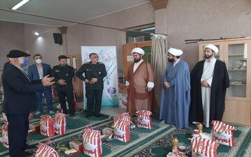 اهدا ۱۵۰ بسته معیشتی به خبرنگاران  کرمانشاهی