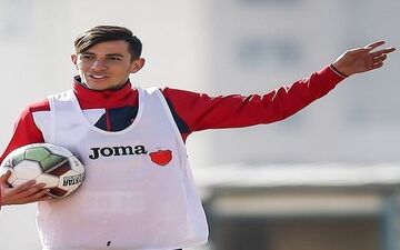 دو راهی لژیونر محبوب بین پرسپولیس و تراکتور