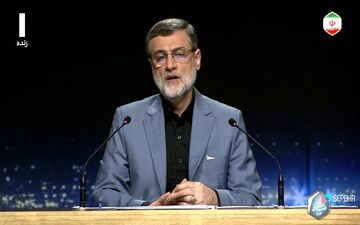 قاضی زاده هاشمی: سریال فاخری مثل سلمان فارسی نباید این همه سال طول بکشد! + ویدئو