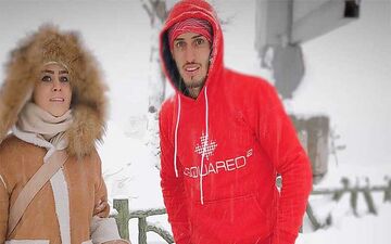 برف بازی ستاره تیم پرسپولیس به همراه همسرش