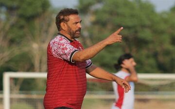  کریمی:  به دنبال ارائه بازی قابل قبول برابر پرسپولیس هستیم/ مشکل خاصی نداریم که گریبان‌گیرمان باشد