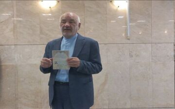 حسن کامران داوطلب کاندیداتوری انتخابات ریاست‌جمهوری شد

