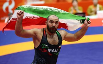 امیرحسین زارع، قهرمان جهان و امیدهای کشتی ایران را روشن کرد