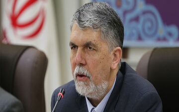 وزیر ارشاد: رسانه‌ها چون گذشته در موضوع مبارزه با کرونا سهم مهمی دارند