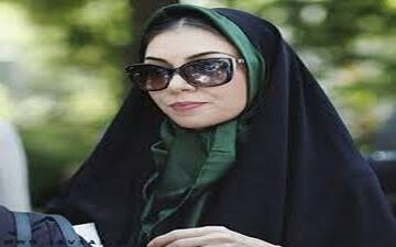 خوشگذرانی آزاده نامداری به همراه همسر و دخترش