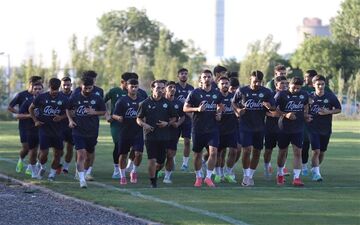 مدافع جوان تیم امید به آلومینیوم اراک پیوست
