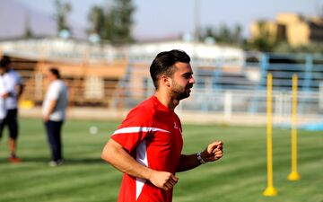 چه کسی به سروش رفیعی مشورت داد تا به پرسپولیس برود؟ 
