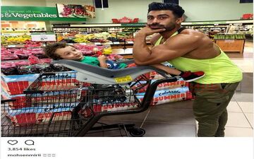 تیپ و ژست جالب همسر روناک یونسی و پسرش در فروشگاه (عکس)