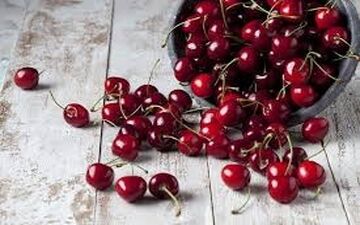 خواص آلبالو از دیدگاه طب ایرانی و مکمل