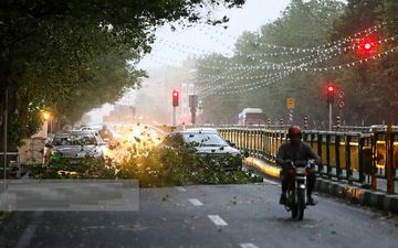 وقوع ٢٠ حادثه مرتبط با طوفان در تهران
