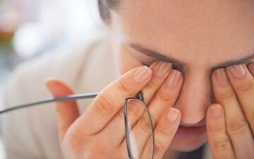 نور موبایل‌ چقدر به چشم آسیب می زند؟

