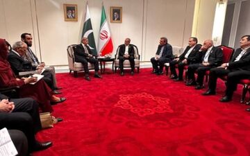 دیدار مقامات ایران و پاکستان در اجلاس شانگهای